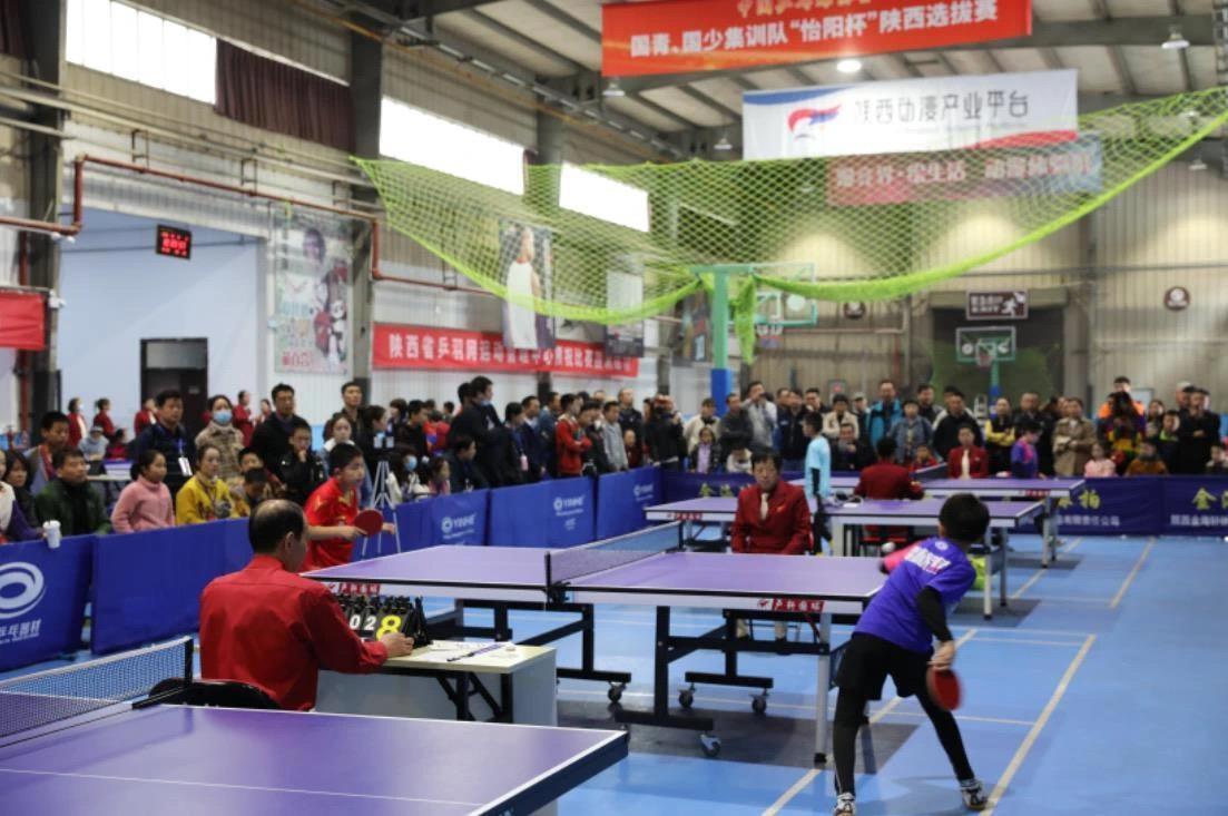 表现闯入女 表现闯入女