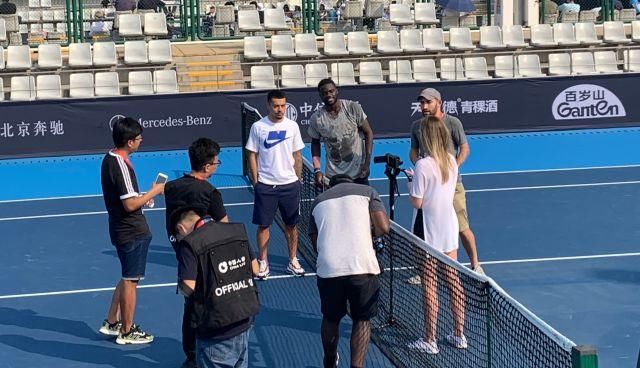 和防守漏人 和防守漏人