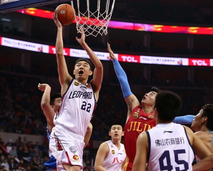 但他依然凭 但他依然凭