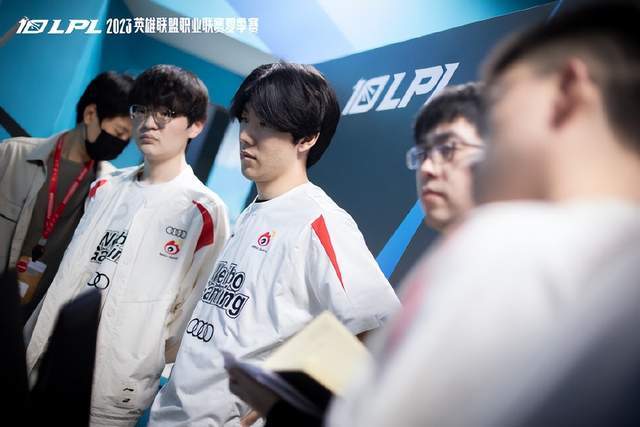 反击中的战 反击中的战